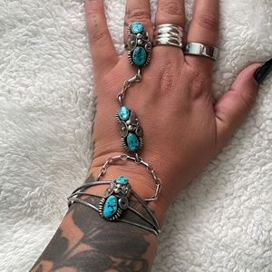 Vintage Native American bracelet- Turquoise and Sterling Silver Chain Bracelet